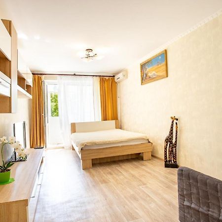 Apartment On Central Avenue-3 Slobodskaya นิโกลาเยฟ ภายนอก รูปภาพ